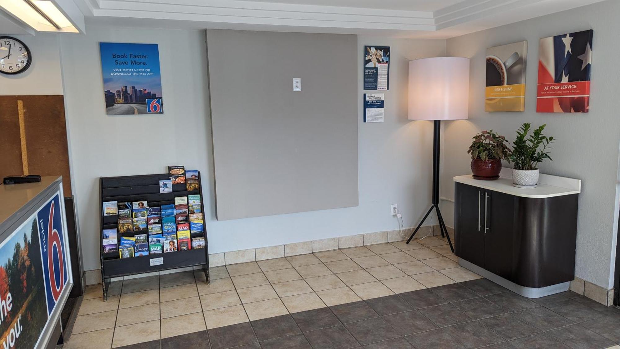 Hotel 6-leominster, Ma 2*